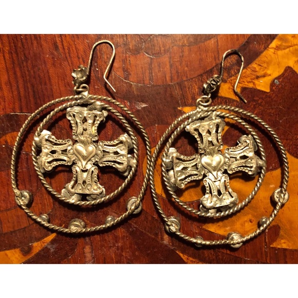 VSA CROSS HOOP EARRINGS - Picture 2 of 3